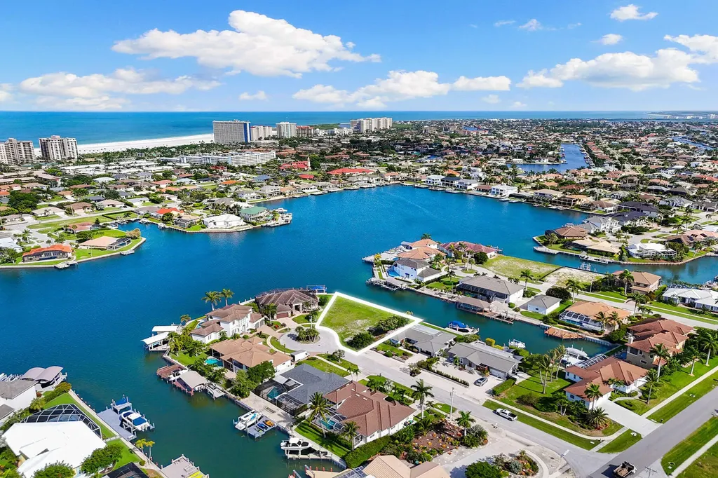 1020 Dill Court Marco Island FL 34145