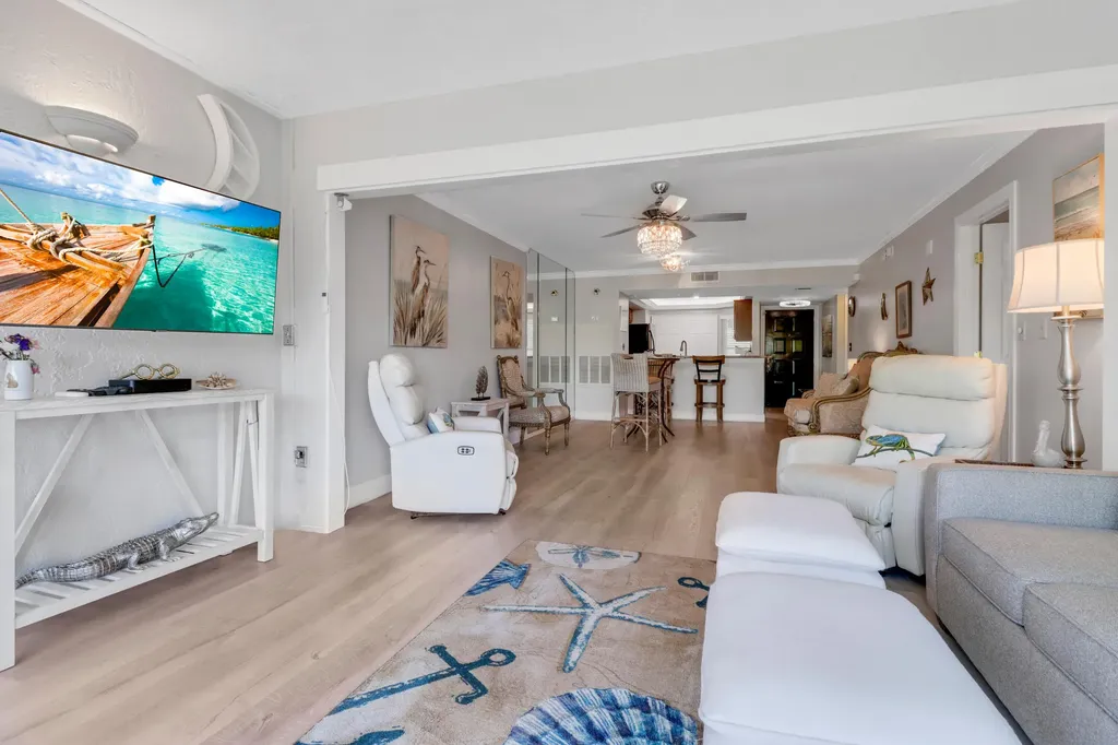 100 Stevens Landing Marco Island FL 34145