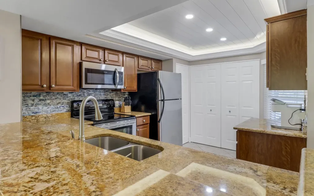 100 Stevens Landing Marco Island FL 34145