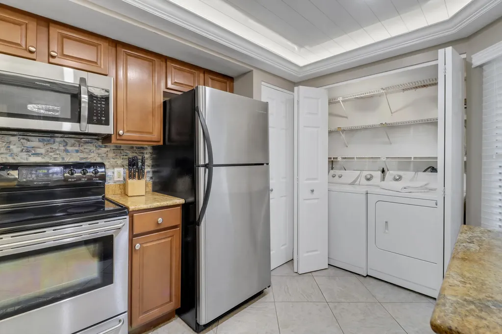 100 Stevens Landing Marco Island FL 34145