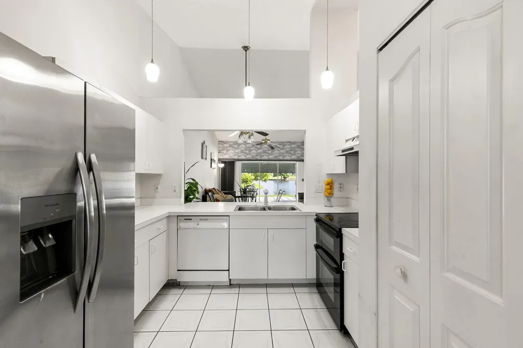 531 Saint Andrews Boulevard Naples FL 34113