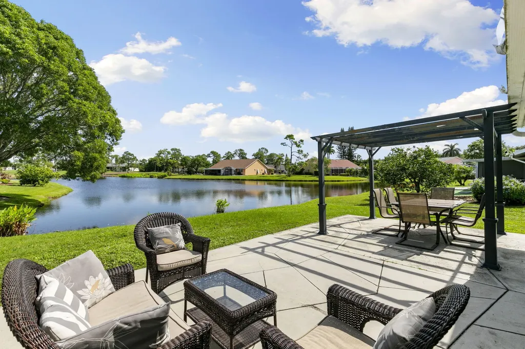 531 Saint Andrews Boulevard Naples FL 34113