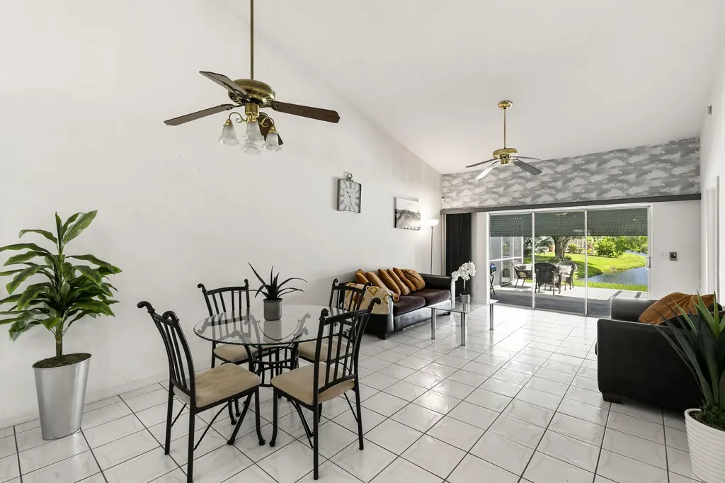 531 Saint Andrews Boulevard Naples FL 34113