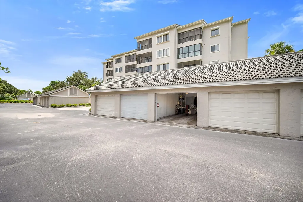 900 Arbor Lake Drive Naples FL 34110