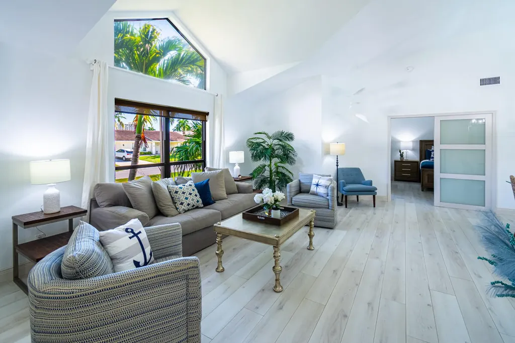 621 Diplomat Court Marco Island FL 34145