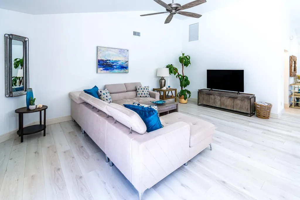 621 Diplomat Court Marco Island FL 34145