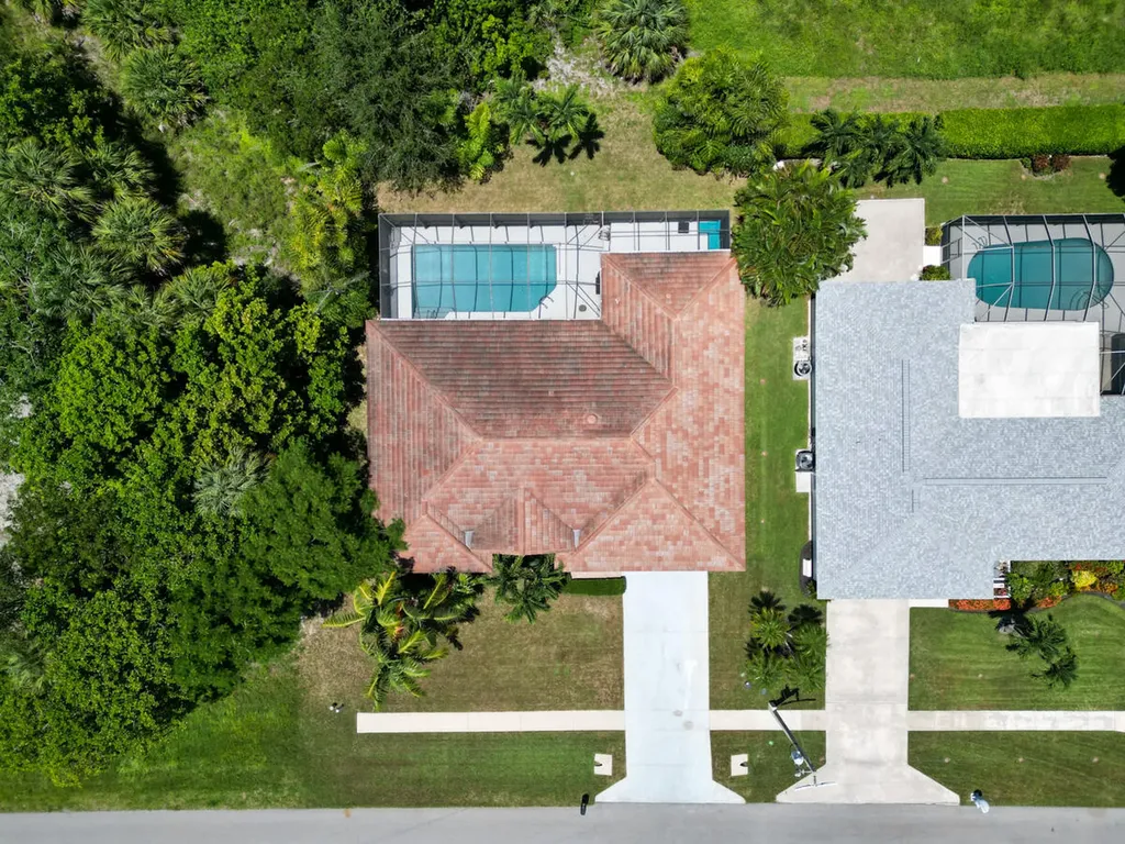 621 Diplomat Court Marco Island FL 34145