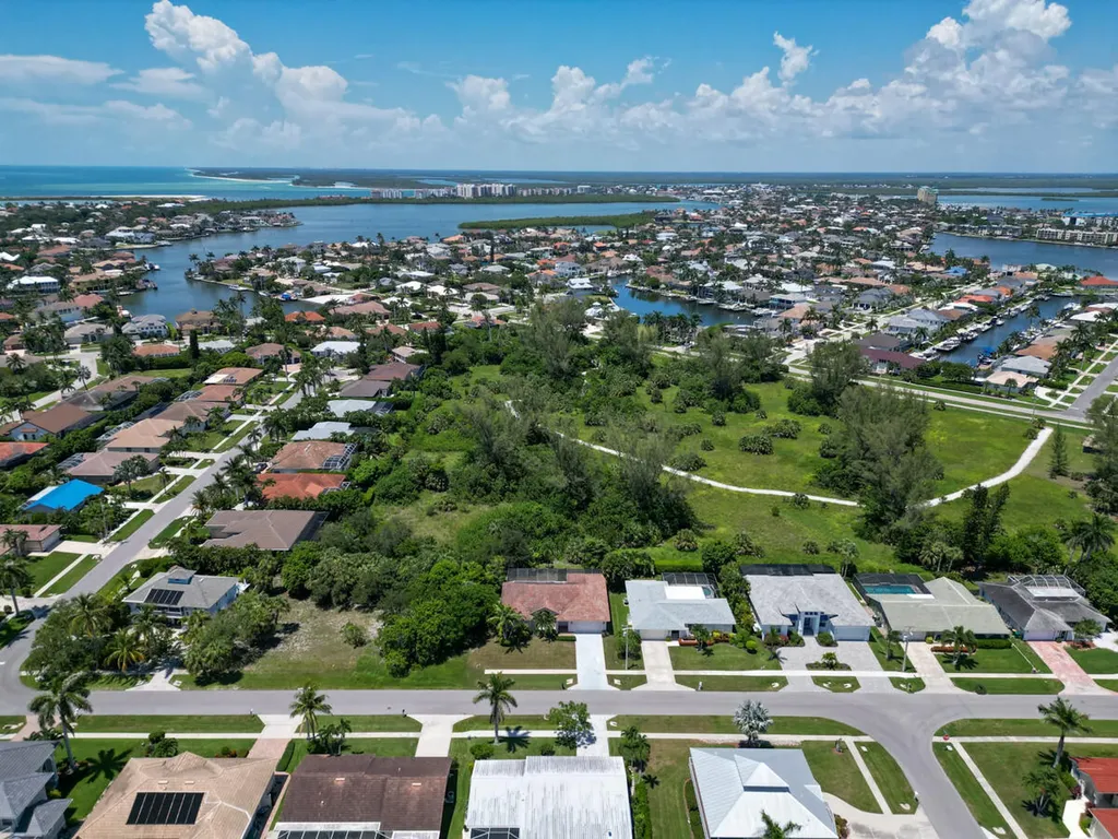 621 Diplomat Court Marco Island FL 34145