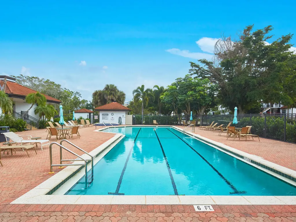 324 La Peninsula Boulevard Naples FL 34113