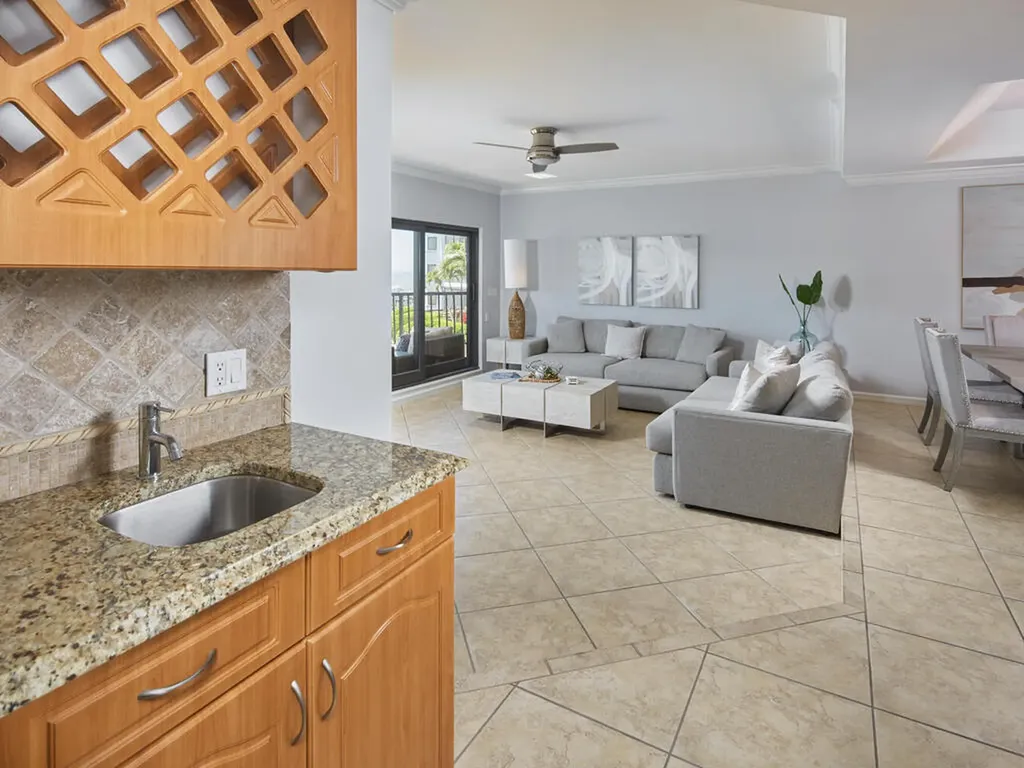 324 La Peninsula Boulevard Naples FL 34113