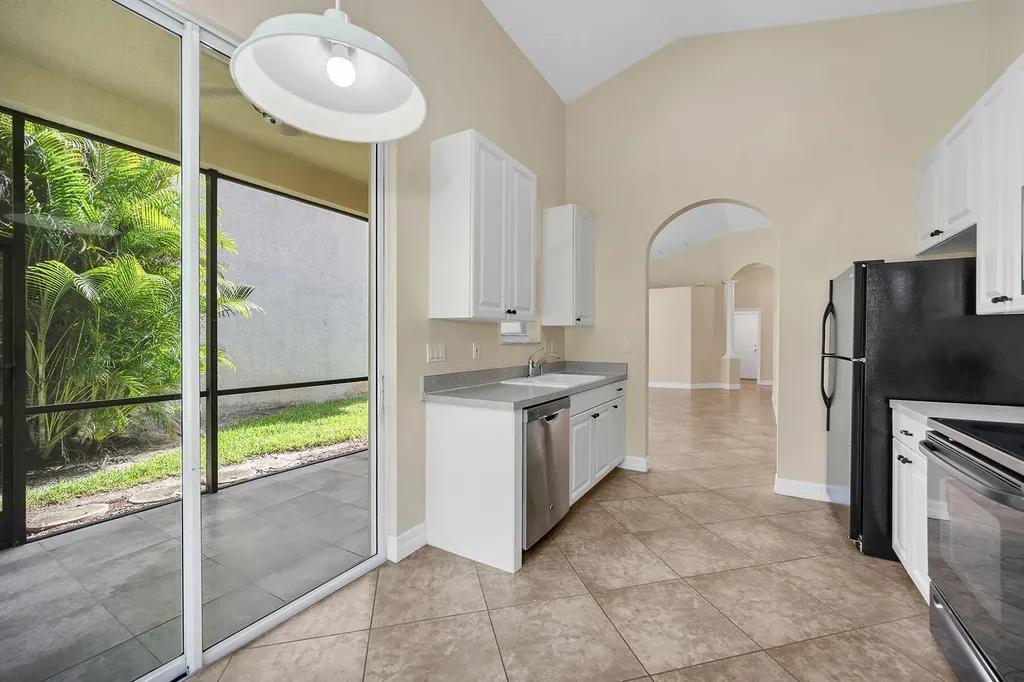 1293 Barrigona Court Naples FL 34119