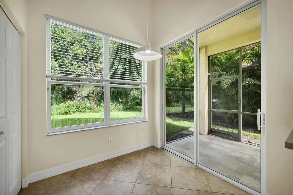 1293 Barrigona Court Naples FL 34119