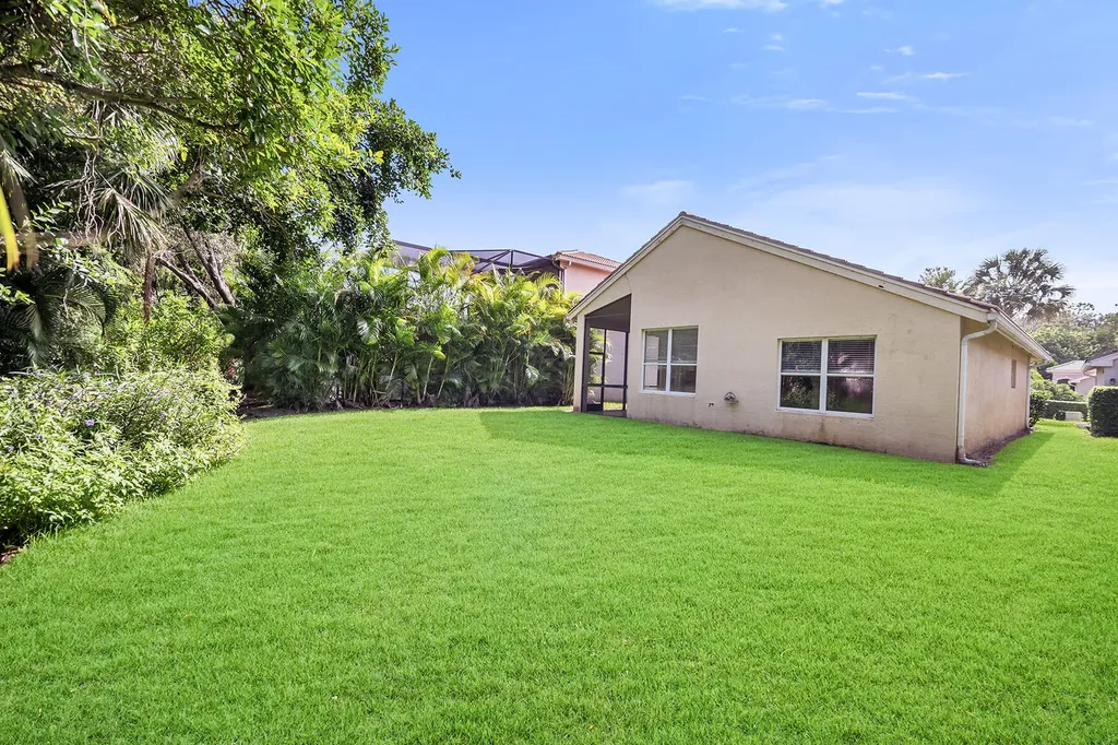 1293 Barrigona Court Naples FL 34119