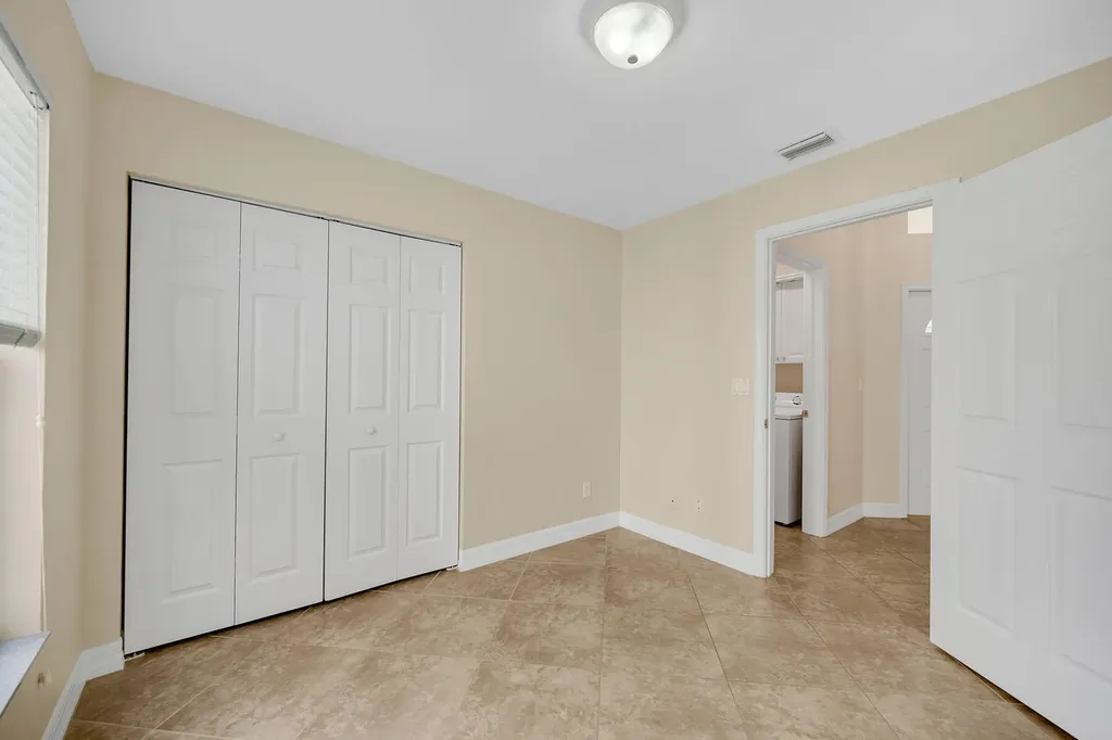 1293 Barrigona Court Naples FL 34119