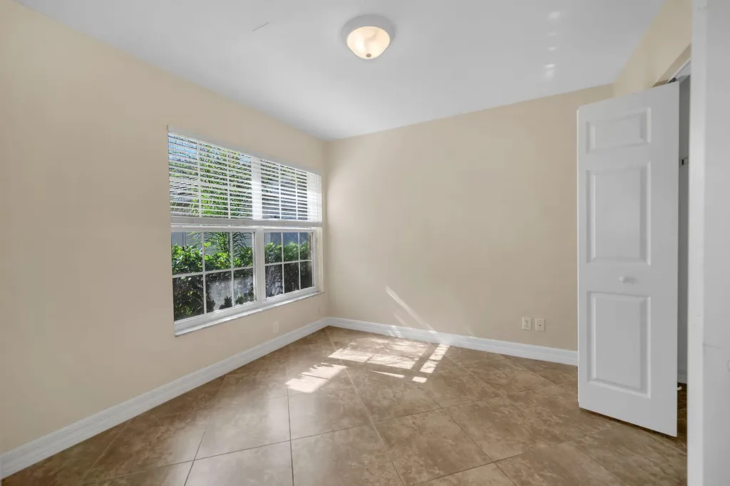 1293 Barrigona Court Naples FL 34119