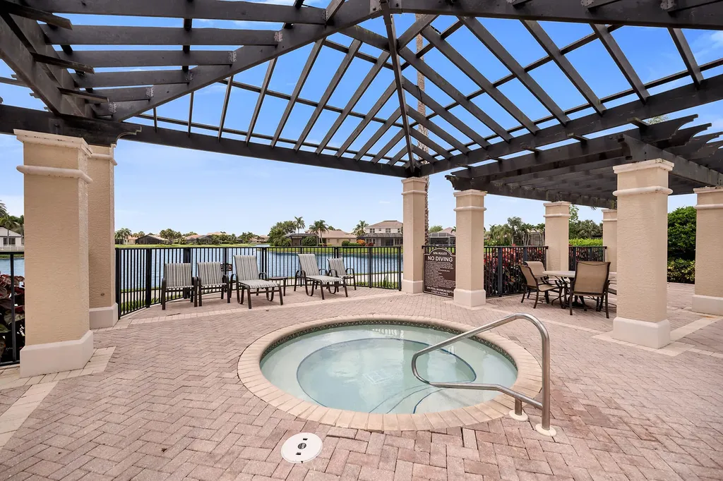 1293 Barrigona Court Naples FL 34119