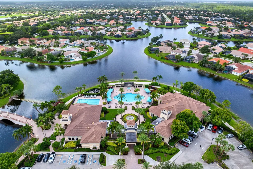 1293 Barrigona Court Naples FL 34119