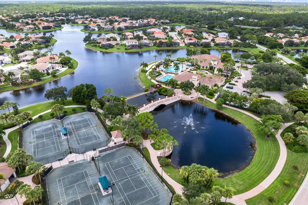 1293 Barrigona Court Naples FL 34119