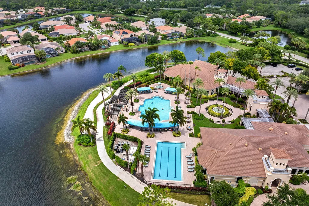 1293 Barrigona Court Naples FL 34119