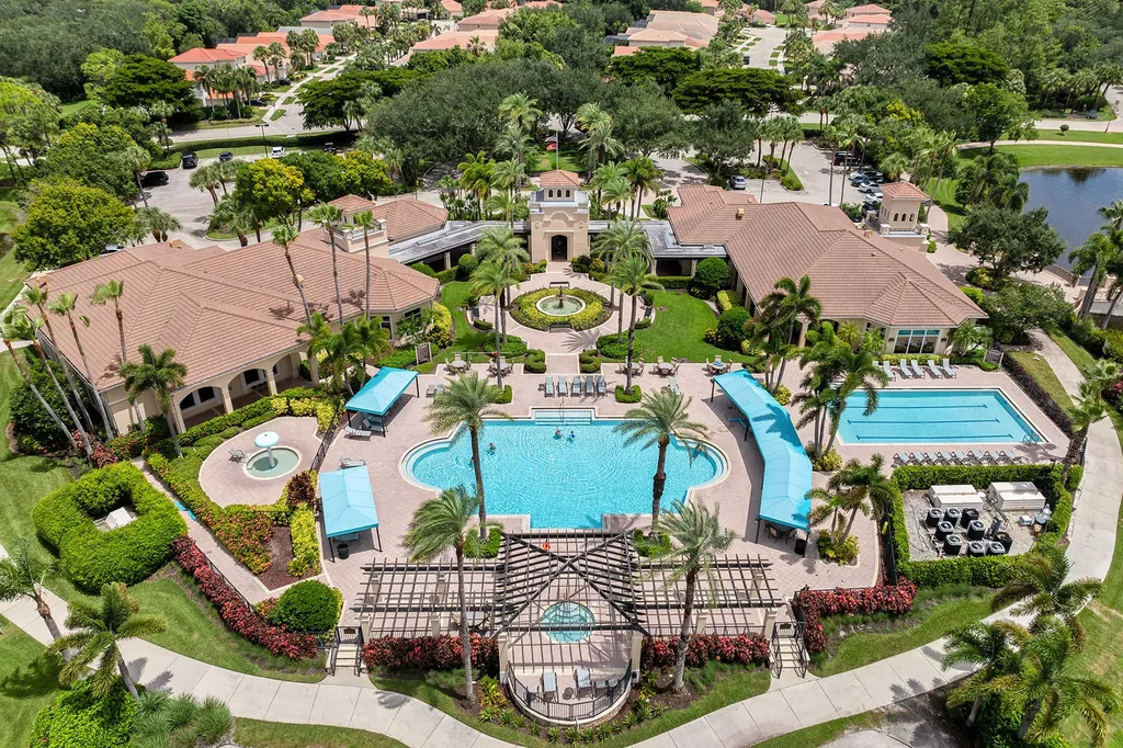 1293 Barrigona Court Naples FL 34119