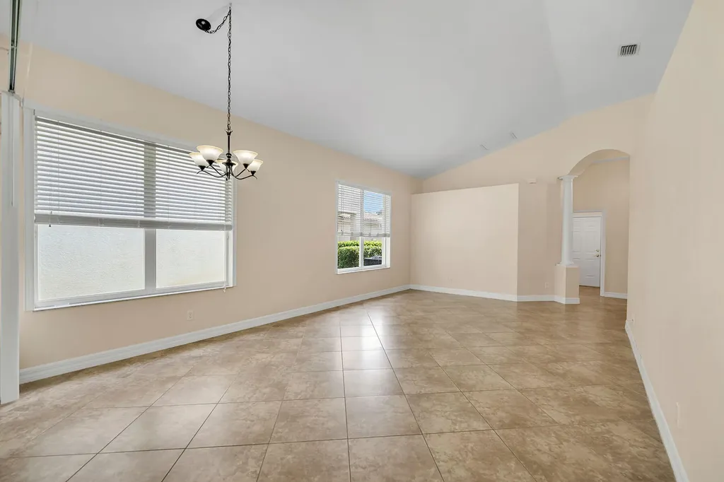 1293 Barrigona Court Naples FL 34119
