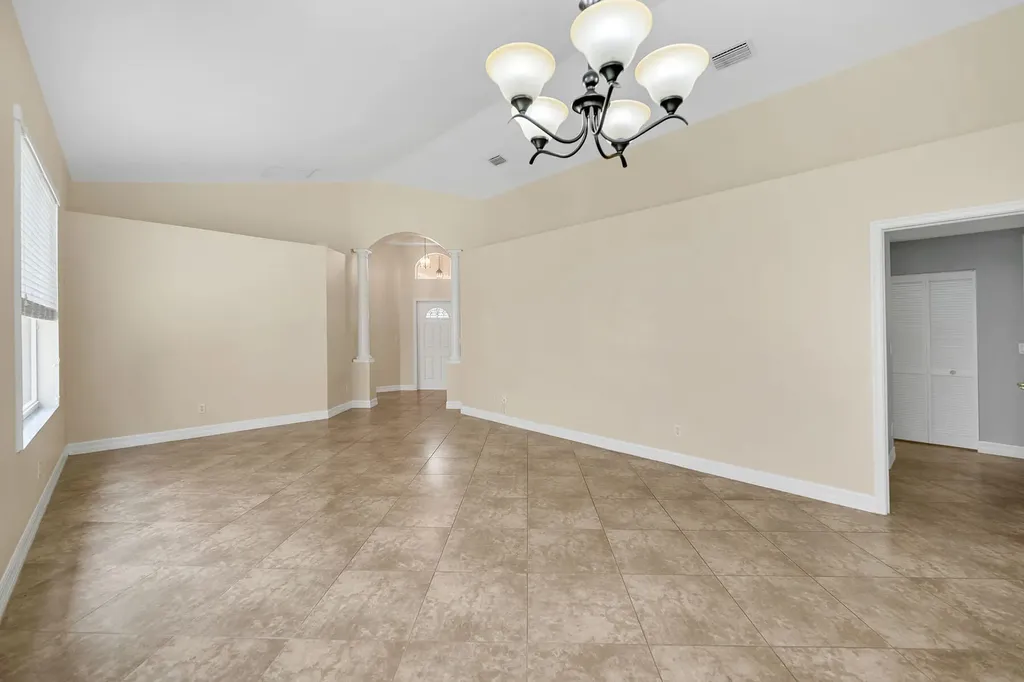 1293 Barrigona Court Naples FL 34119