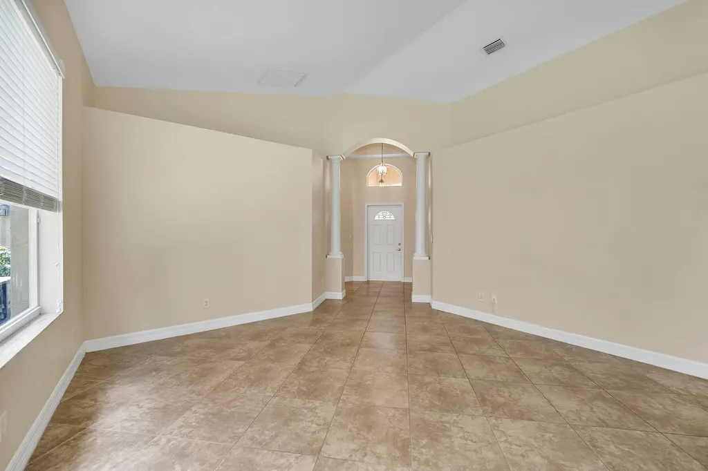 1293 Barrigona Court Naples FL 34119