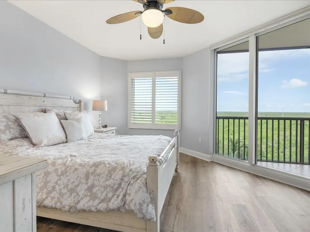 1065 Borghese Naples FL 34114