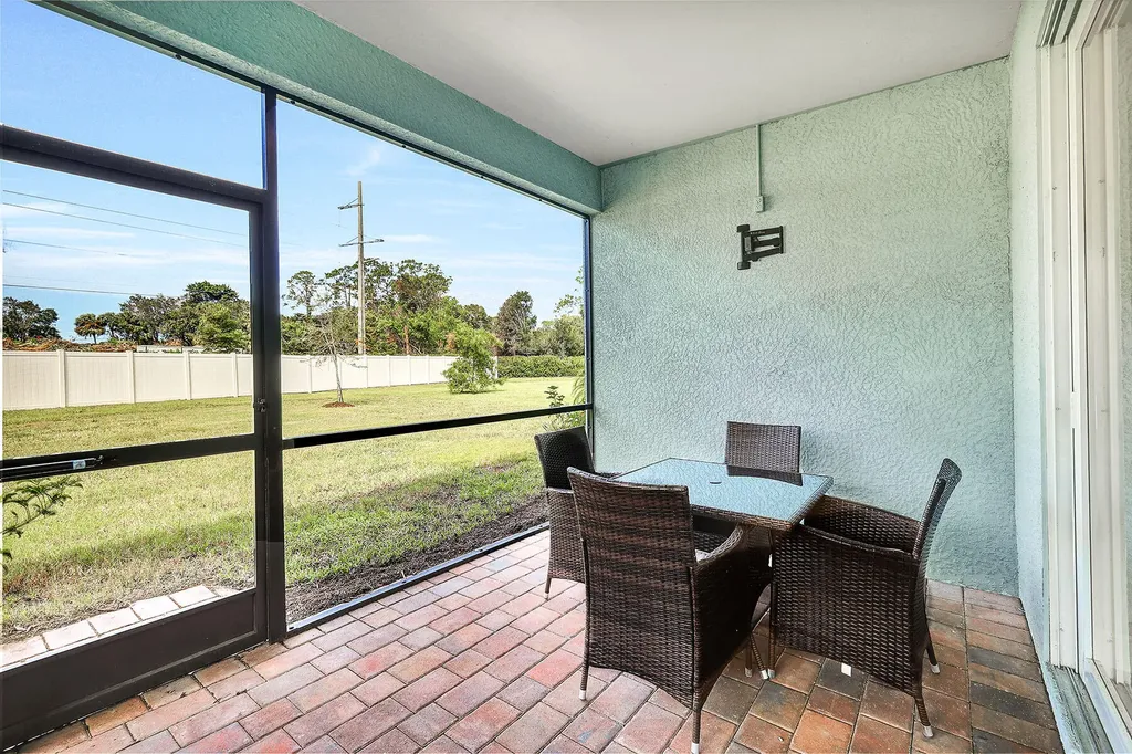 267 Tamarindo Lane Naples FL 34114