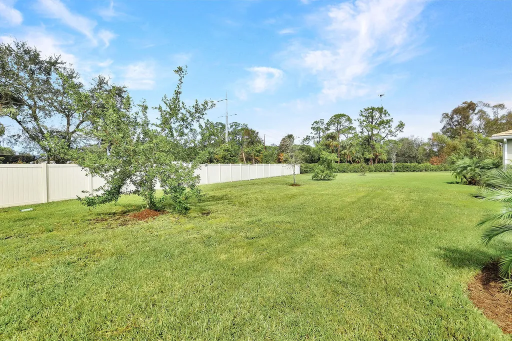 267 Tamarindo Lane Naples FL 34114