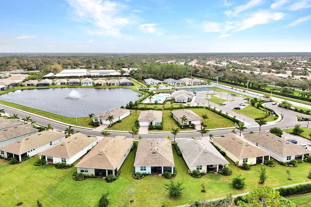 267 Tamarindo Lane Naples FL 34114