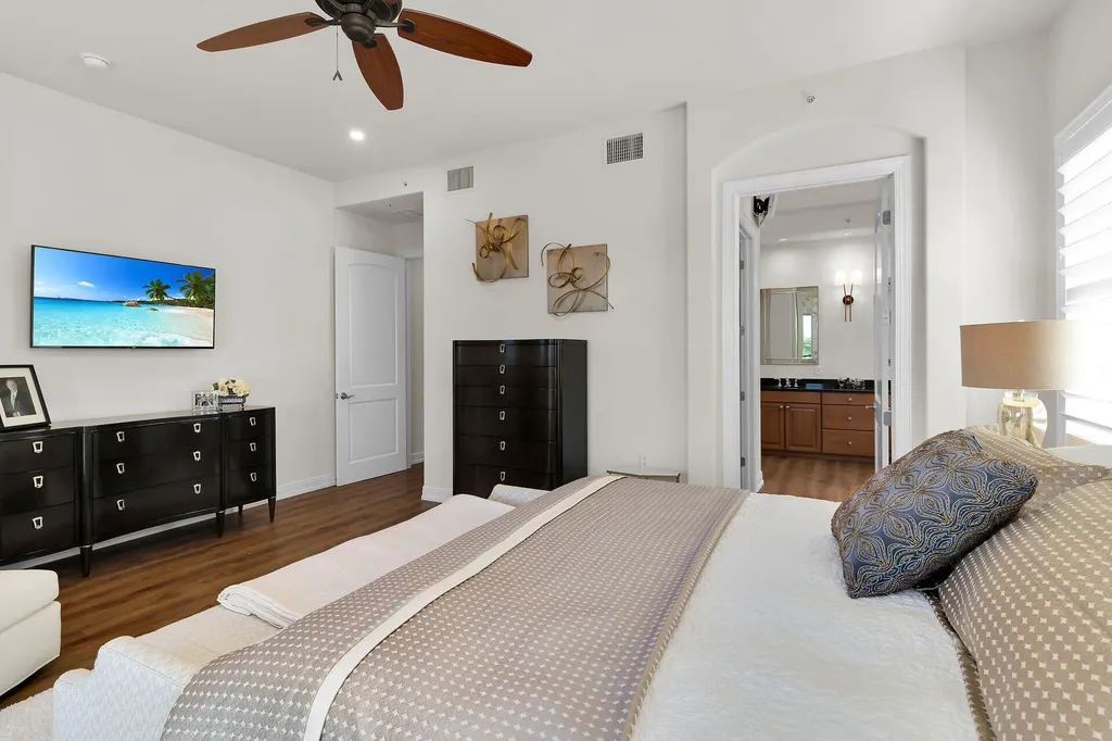 1502 Borghese Lane Naples FL 34114