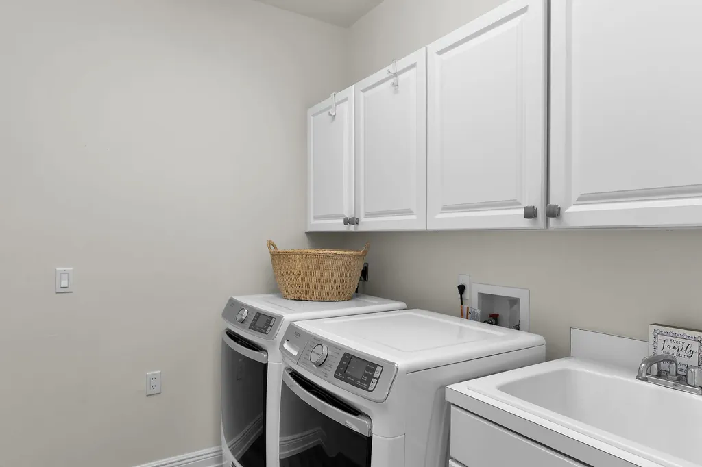 1502 Borghese Lane Naples FL 34114