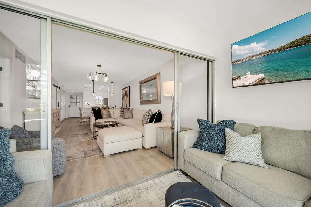 290 Banyan Boulevard Naples FL 34102