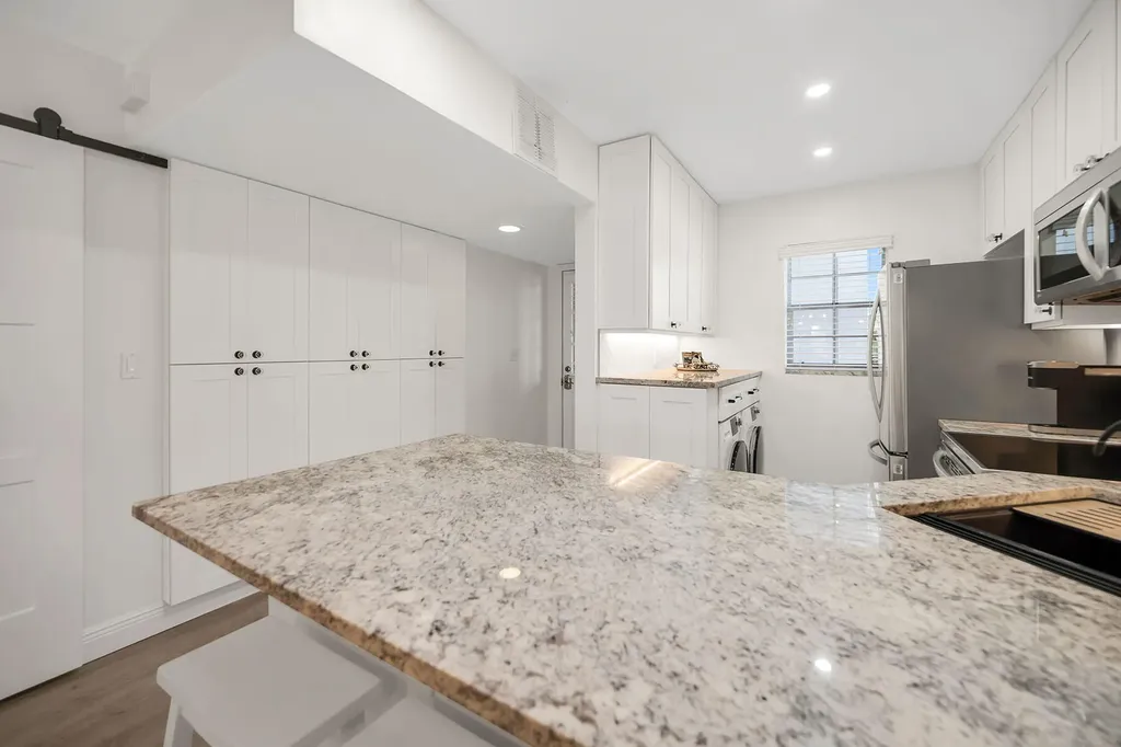 290 Banyan Boulevard Naples FL 34102