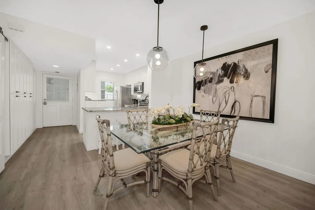 290 Banyan Boulevard Naples FL 34102