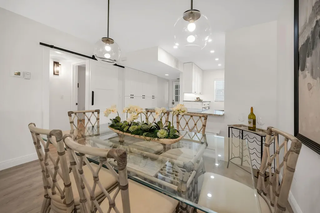 290 Banyan Boulevard Naples FL 34102