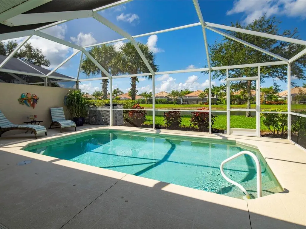 8672 Genova Court Naples FL 34114