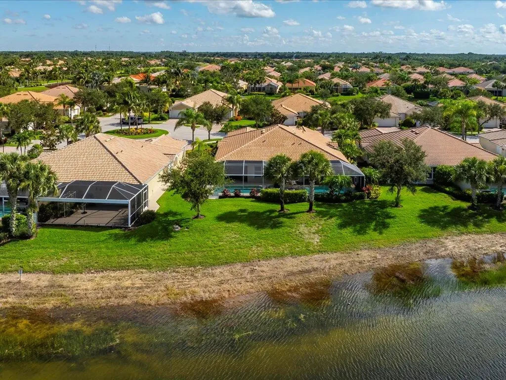 8672 Genova Court Naples FL 34114