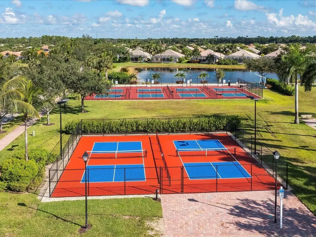 8672 Genova Court Naples FL 34114