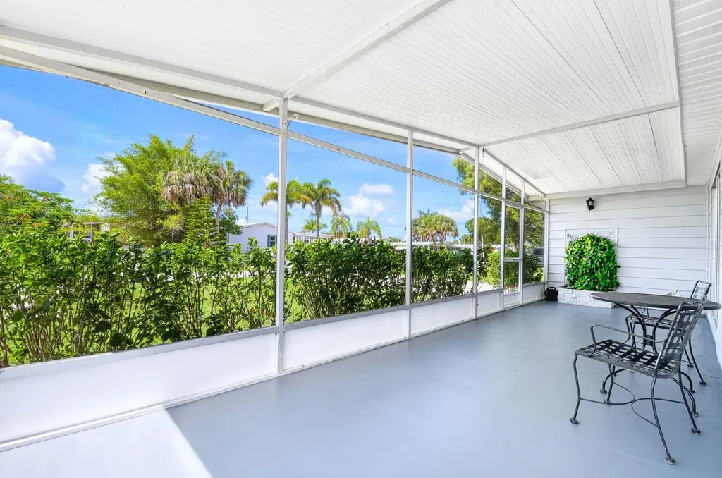 2 Sonderhen Drive Naples FL 34114