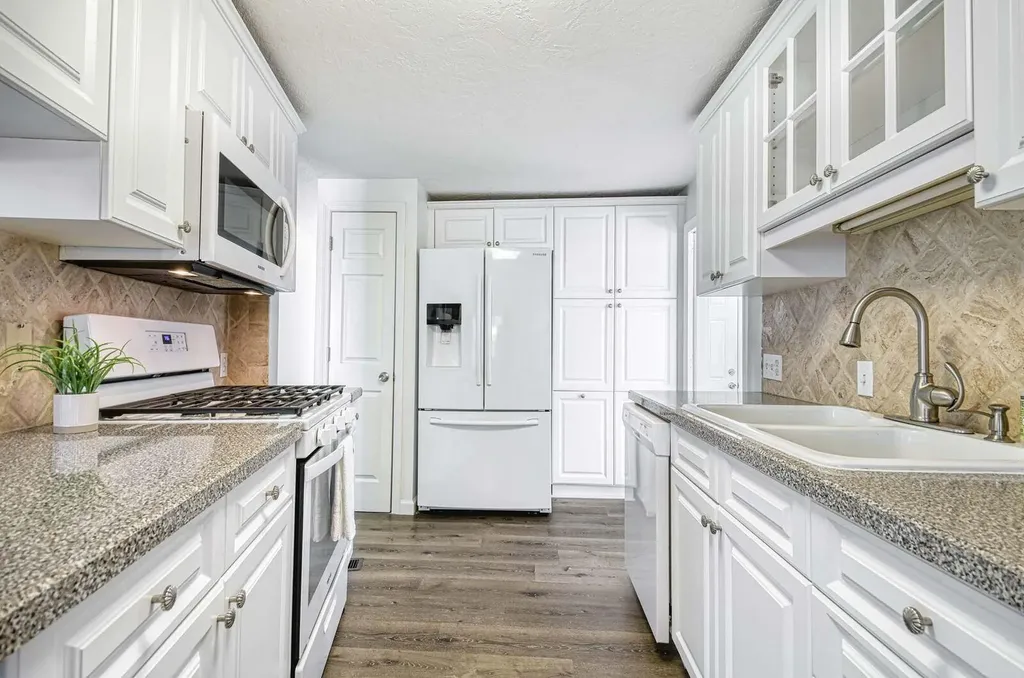 2 Sonderhen Drive Naples FL 34114