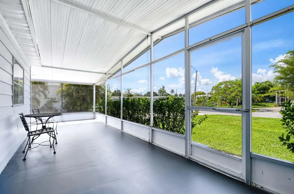 2 Sonderhen Drive Naples FL 34114