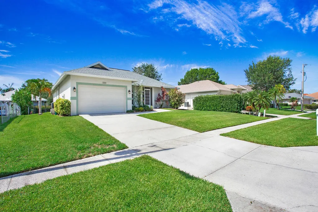 1825 N Bahama Avenue Marco Island FL 34145