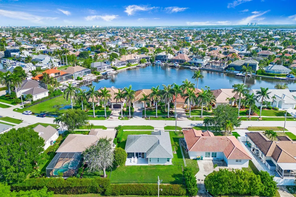 1825 N Bahama Avenue Marco Island FL 34145