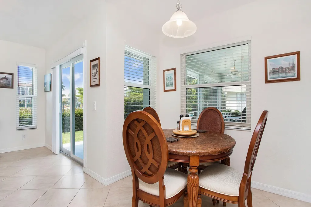 1825 N Bahama Avenue Marco Island FL 34145