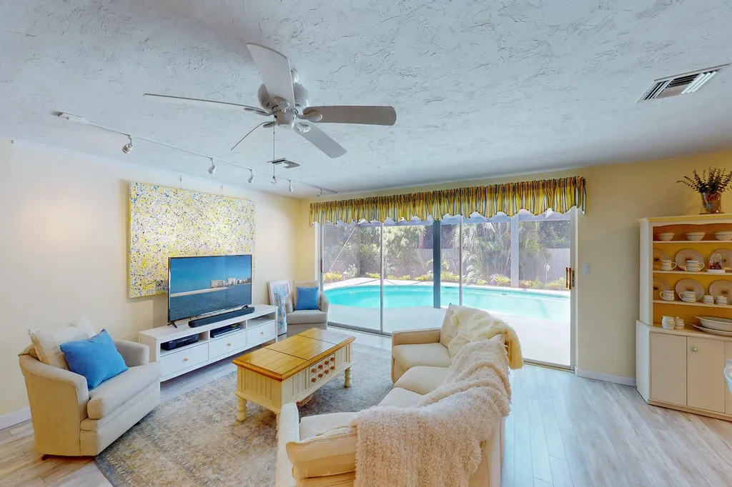 775 Saturn Court Marco Island FL 34145