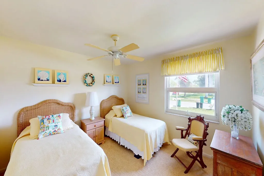 775 Saturn Court Marco Island FL 34145