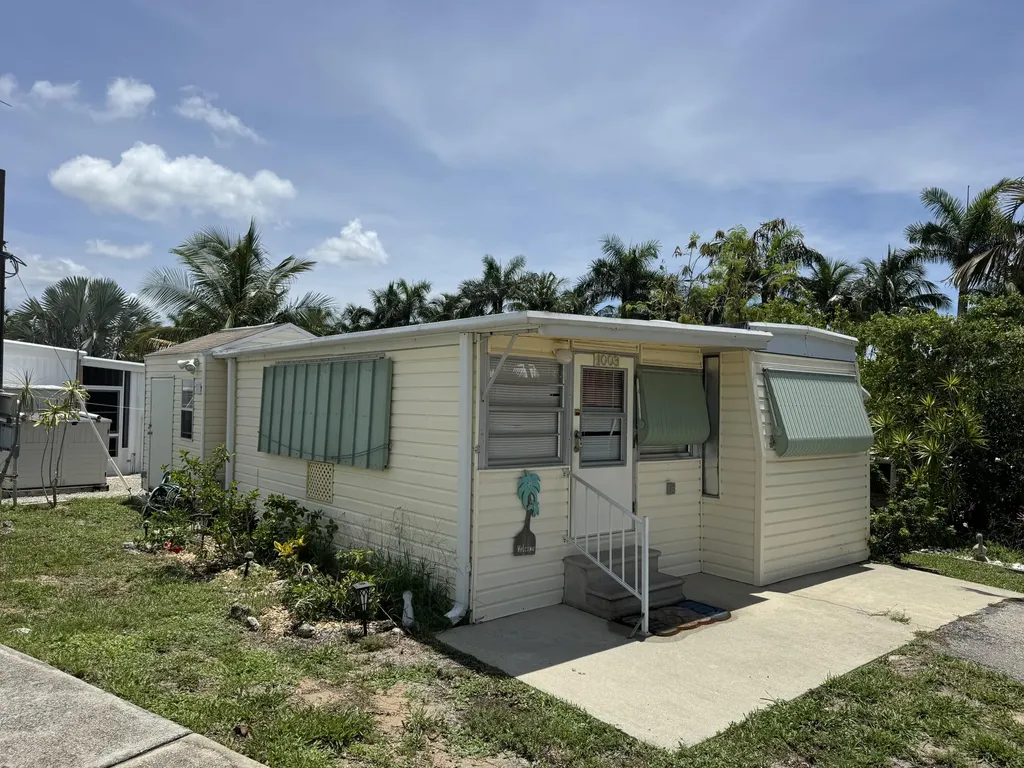 1003 Pine Drive Naples FL 34114