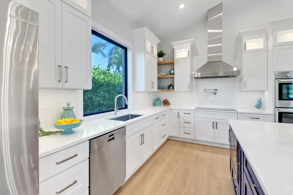 685 6th Avenue Marco Island FL 34145